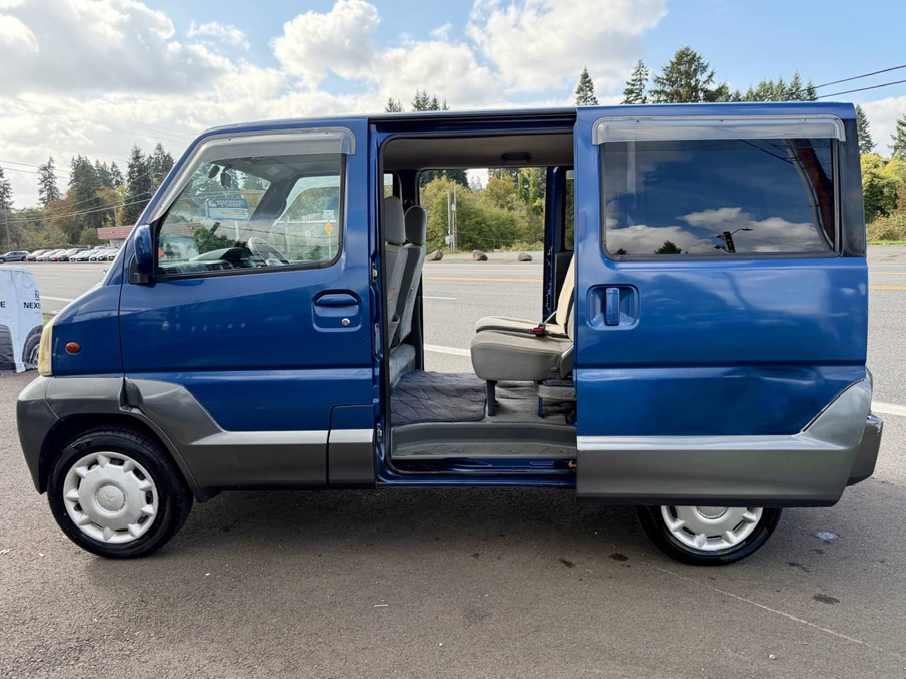 1999 Mitsubishi Town Box Wide EFI, 1100cc, 2WD, PS, PW, PL, Auto