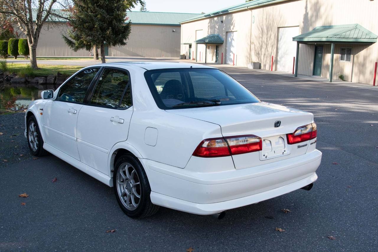 2000 Honda Torneo Euro R H22A FWD, PW, PL, PS, AC, 5MT