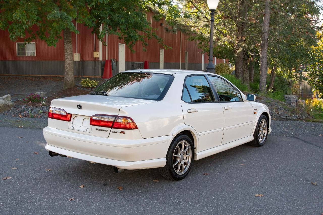 2000 Honda Torneo Euro R H22A FWD, PW, PL, PS, AC, 5MT