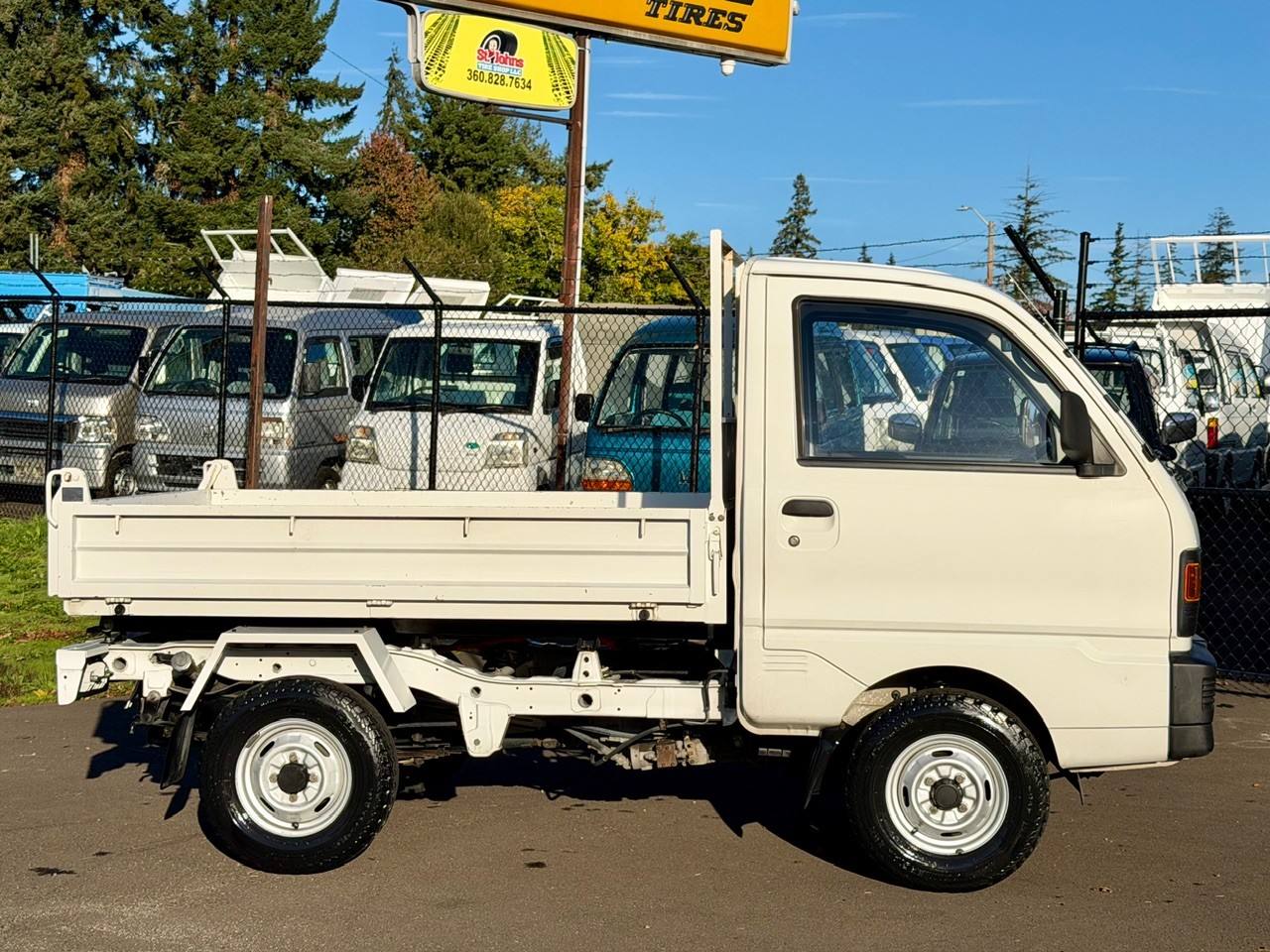 1991 Mitsubishi Minicab PTO HD Dump 4WD, 2Hi-4Hi-4Lo, 4MT, Like New