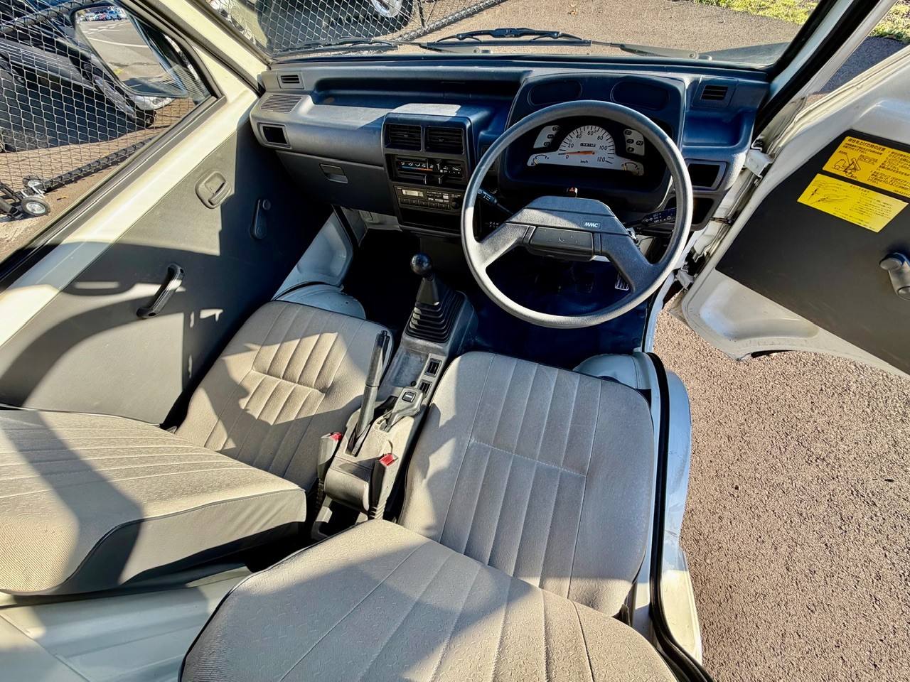 1991 Mitsubishi Minicab PTO HD Dump 4WD, 2Hi-4Hi-4Lo, 4MT, Like New