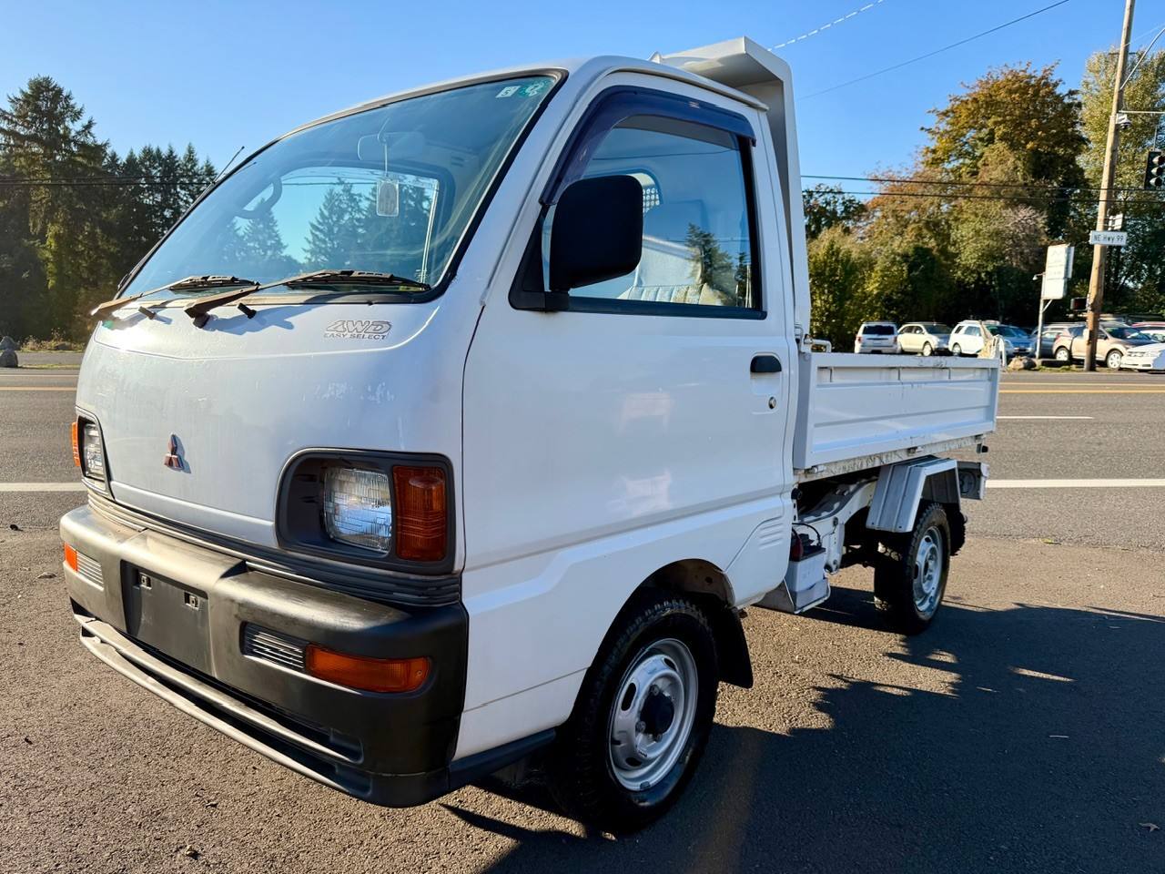1996 Mitsubishi Minicab HD Dump 4WD, 2Hi-4Hi-4Lo, 5MT