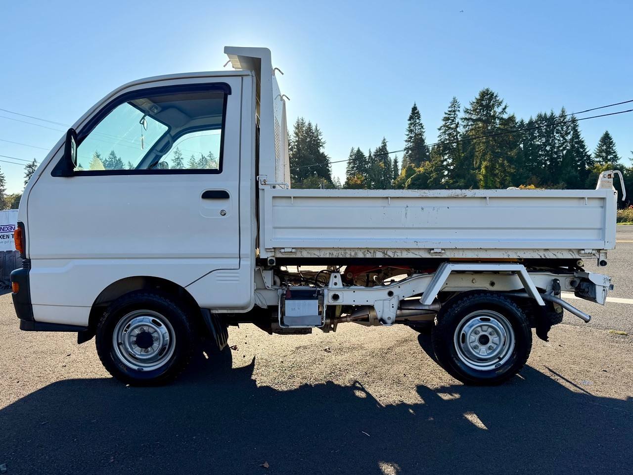 1996 Mitsubishi Minicab HD Dump 4WD, 2Hi-4Hi-4Lo, 5MT
