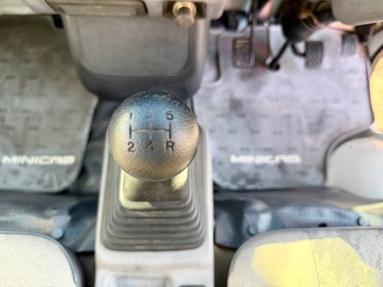 1996 Mitsubishi Minicab HD Dump 4WD, 2Hi-4Hi-4Lo, 5MT