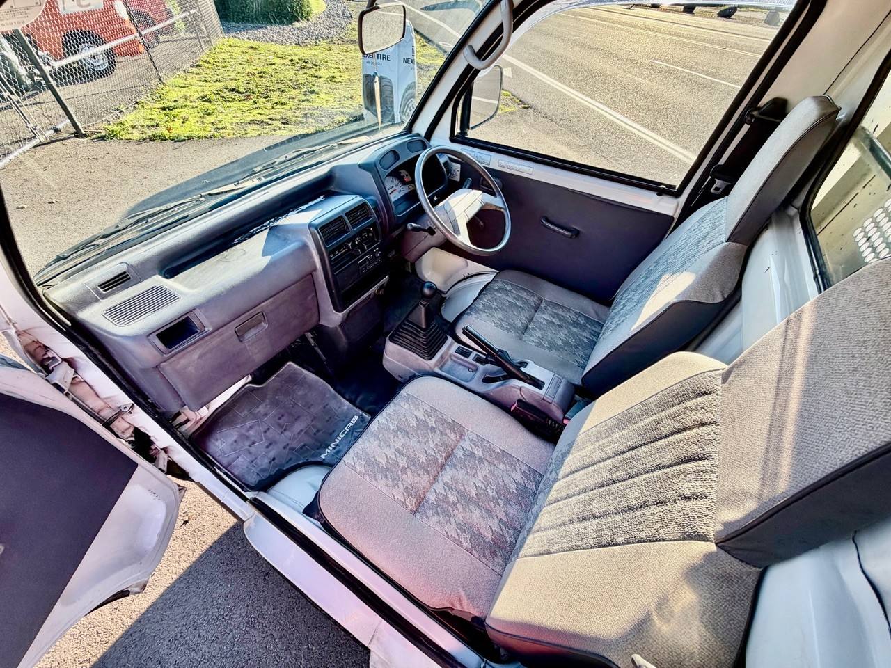 1996 Mitsubishi Minicab HD Dump 4WD, 2Hi-4Hi-4Lo, 5MT