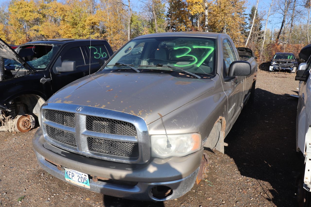 2005 Dodge Ram 1500 ST Short Bed 4WD