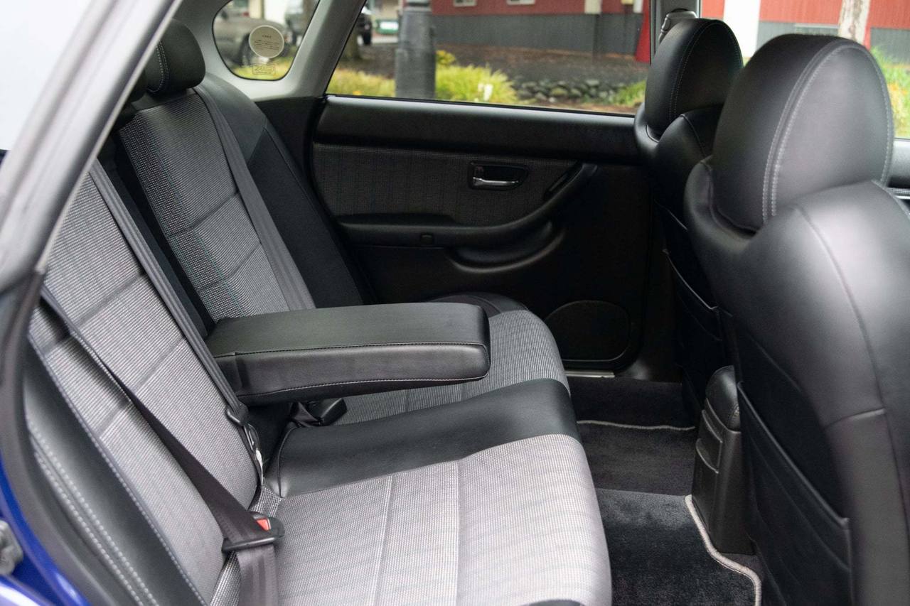 2000 Subaru Legacy B4 RSK Twin Turbo Intercooled 4WD, Auto
