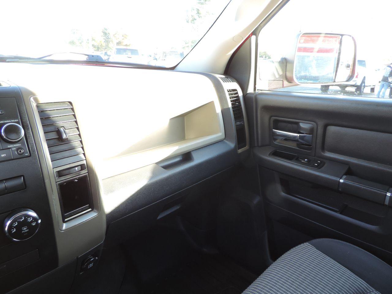 2012 RAM 3500 Reg. Cab ST Flatbed DRW 4WD