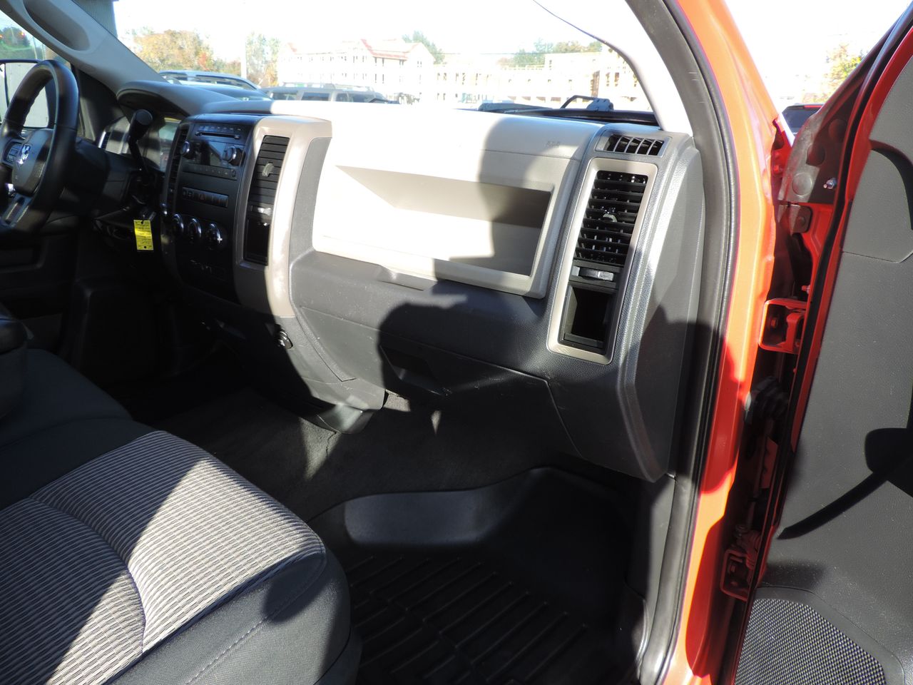 2012 RAM 3500 Reg. Cab ST Flatbed DRW 4WD