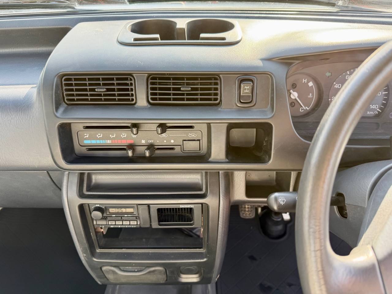2000 Daihatsu Hi-Jet EFI DLI Fire 4WD, 2Hi-4H, PS, 5MT