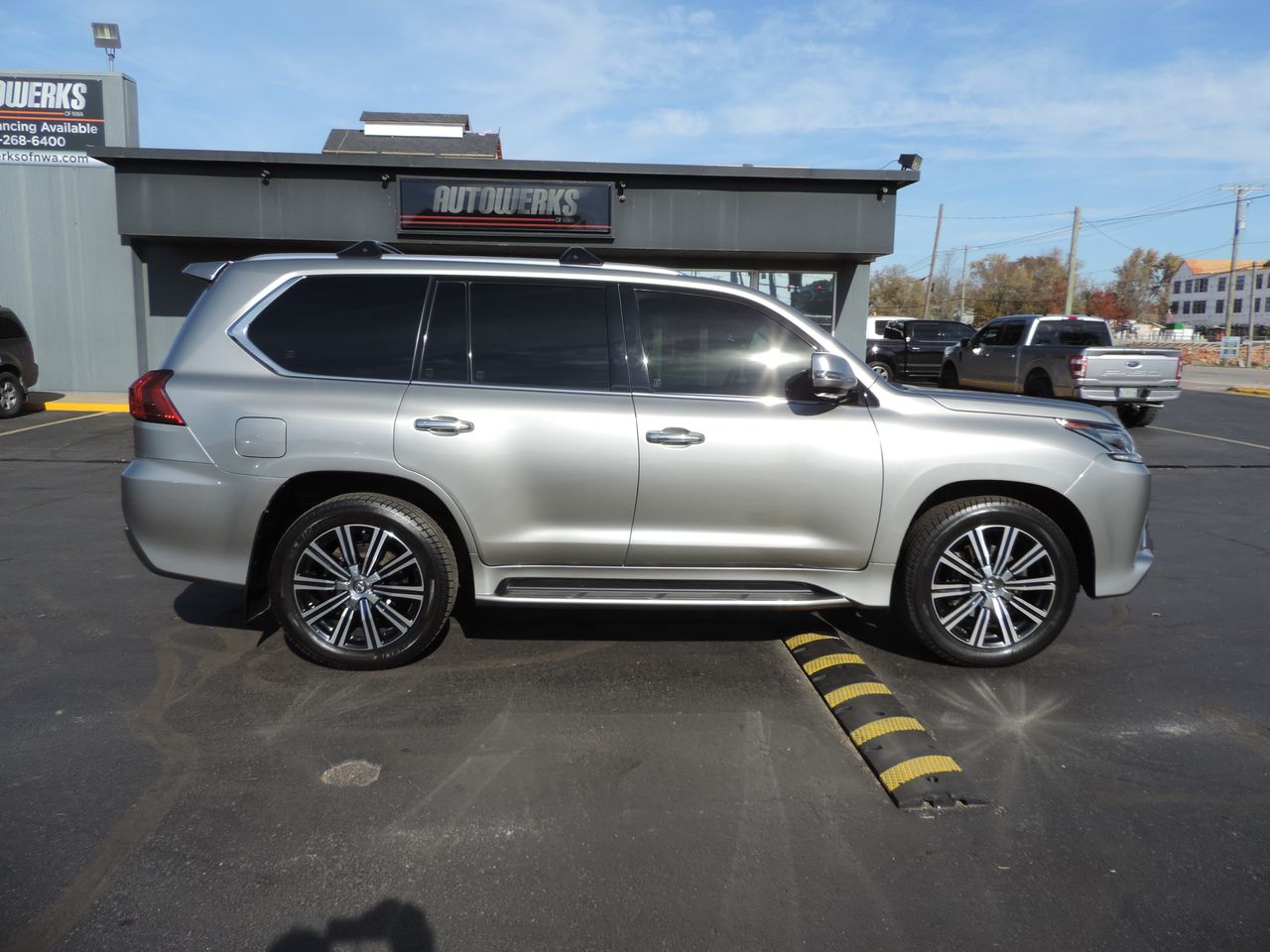 2018 Lexus LX 570 Three-Row