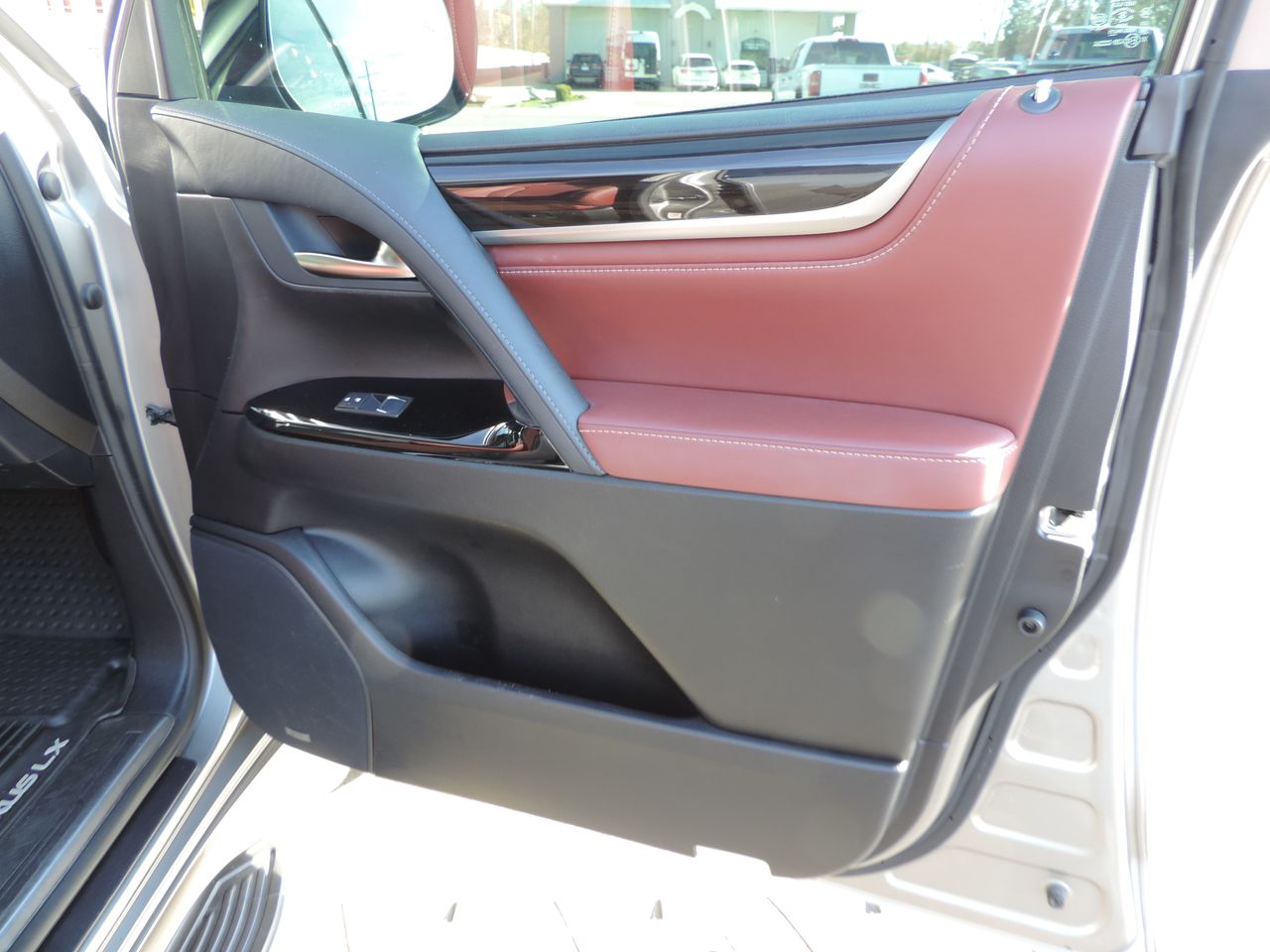 2018 Lexus LX 570 Three-Row
