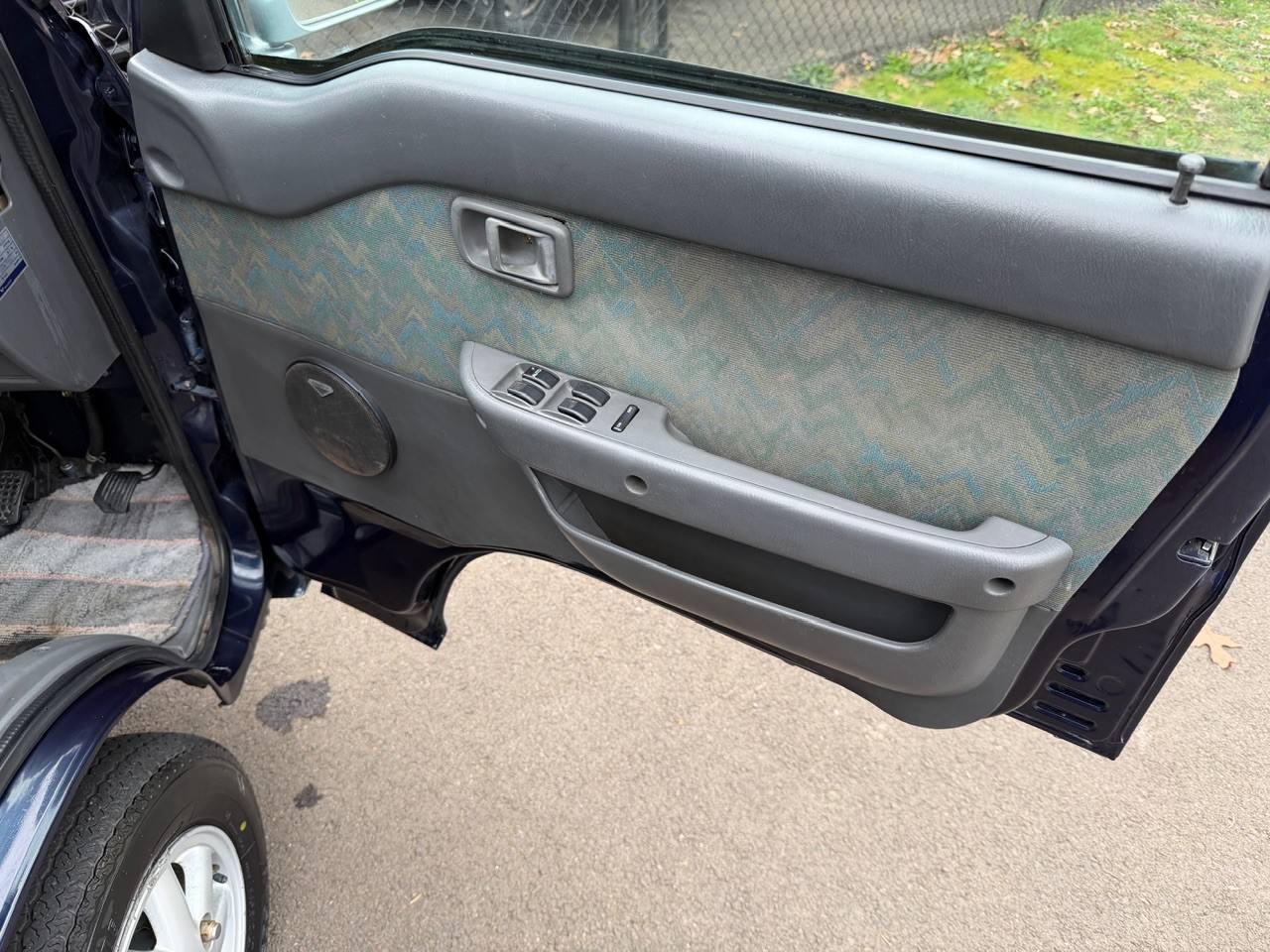 1998 Daihatsu Hi-Jet Deck Van Twincam 12V, 4WD, 2Hi-4Hi, AC, 5MT