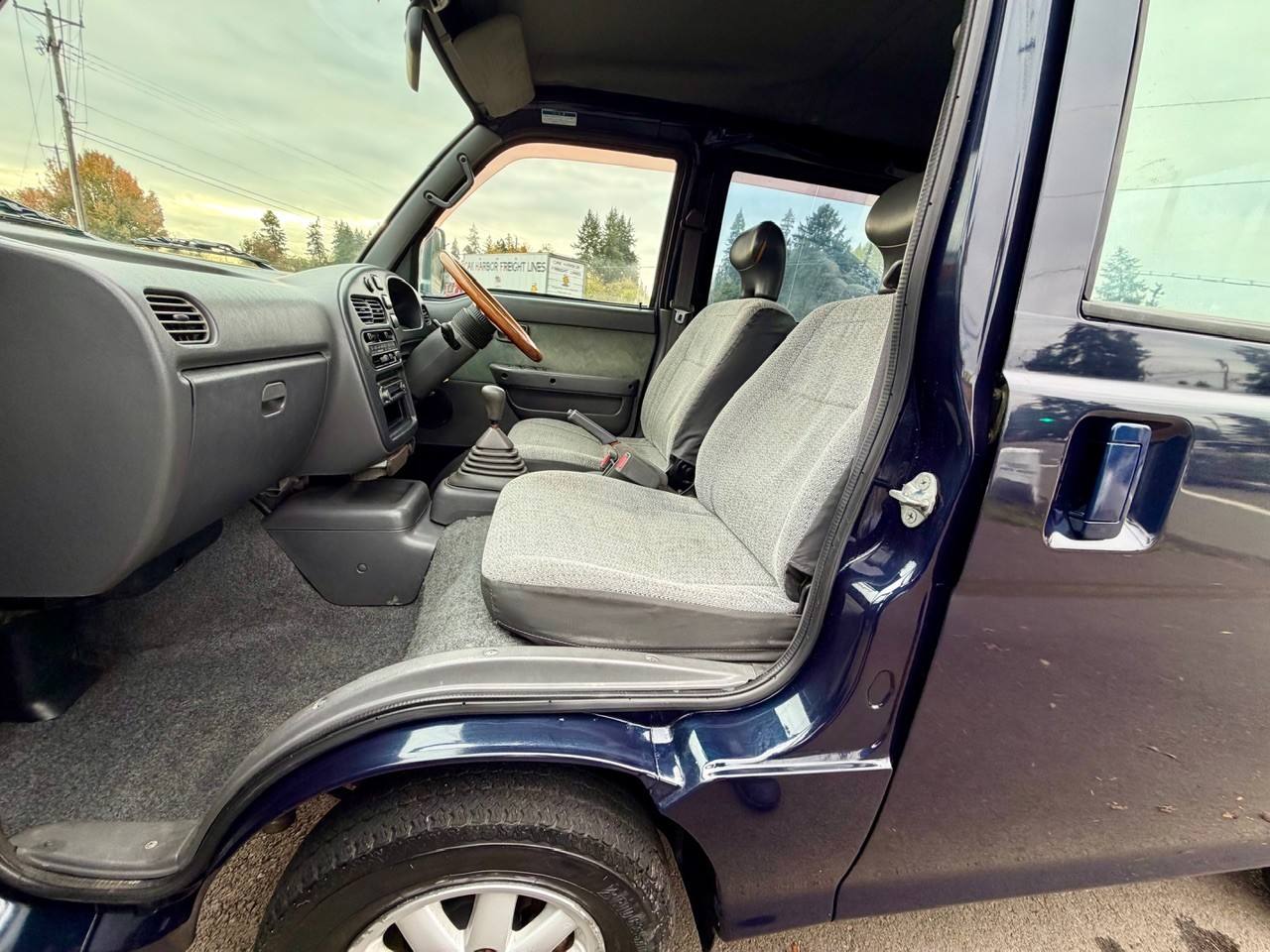 1998 Daihatsu Hi-Jet Deck Van Twincam 12V, 4WD, 2Hi-4Hi, AC, 5MT