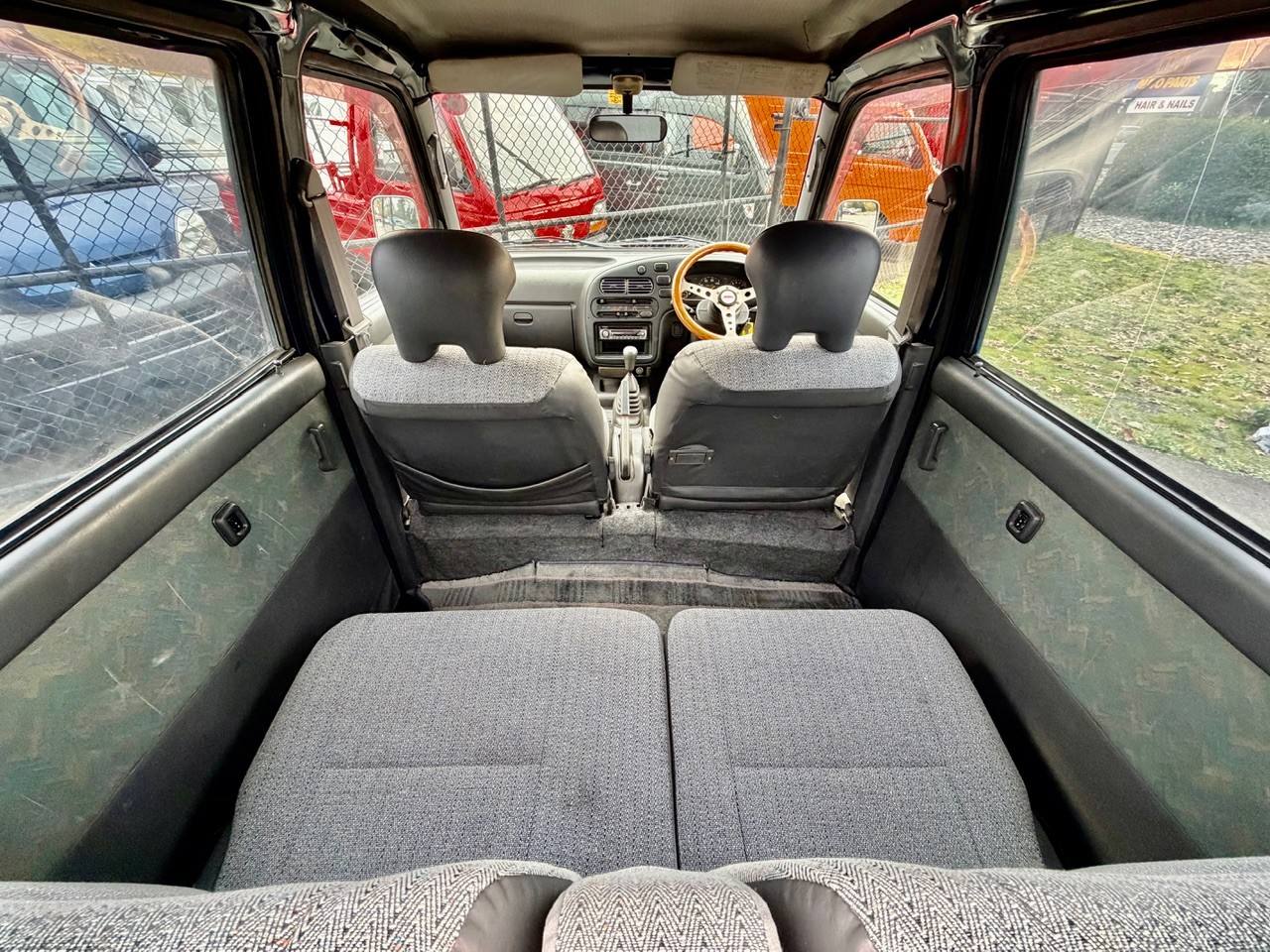 1998 Daihatsu Hi-Jet Deck Van Twincam 12V, 4WD, 2Hi-4Hi, AC, 5MT