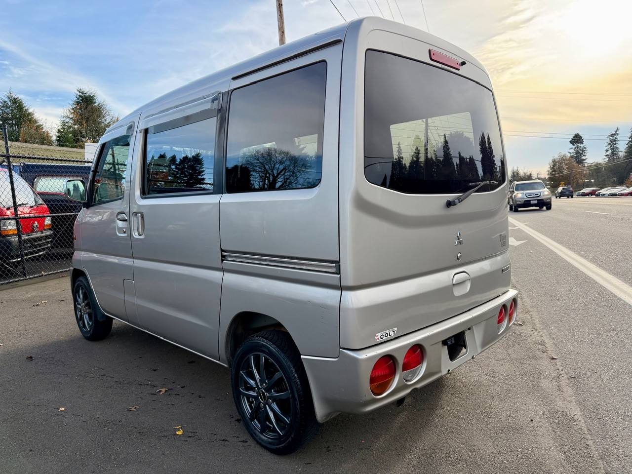 2000 Mitsubishi Townbox EFI 4WD, PS, AC,PW, PL, Airbags, Auto