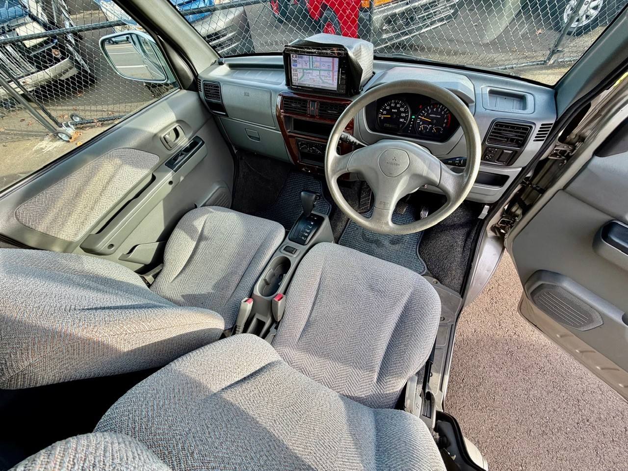 2000 Mitsubishi Townbox EFI 4WD, PS, AC,PW, PL, Airbags, Auto