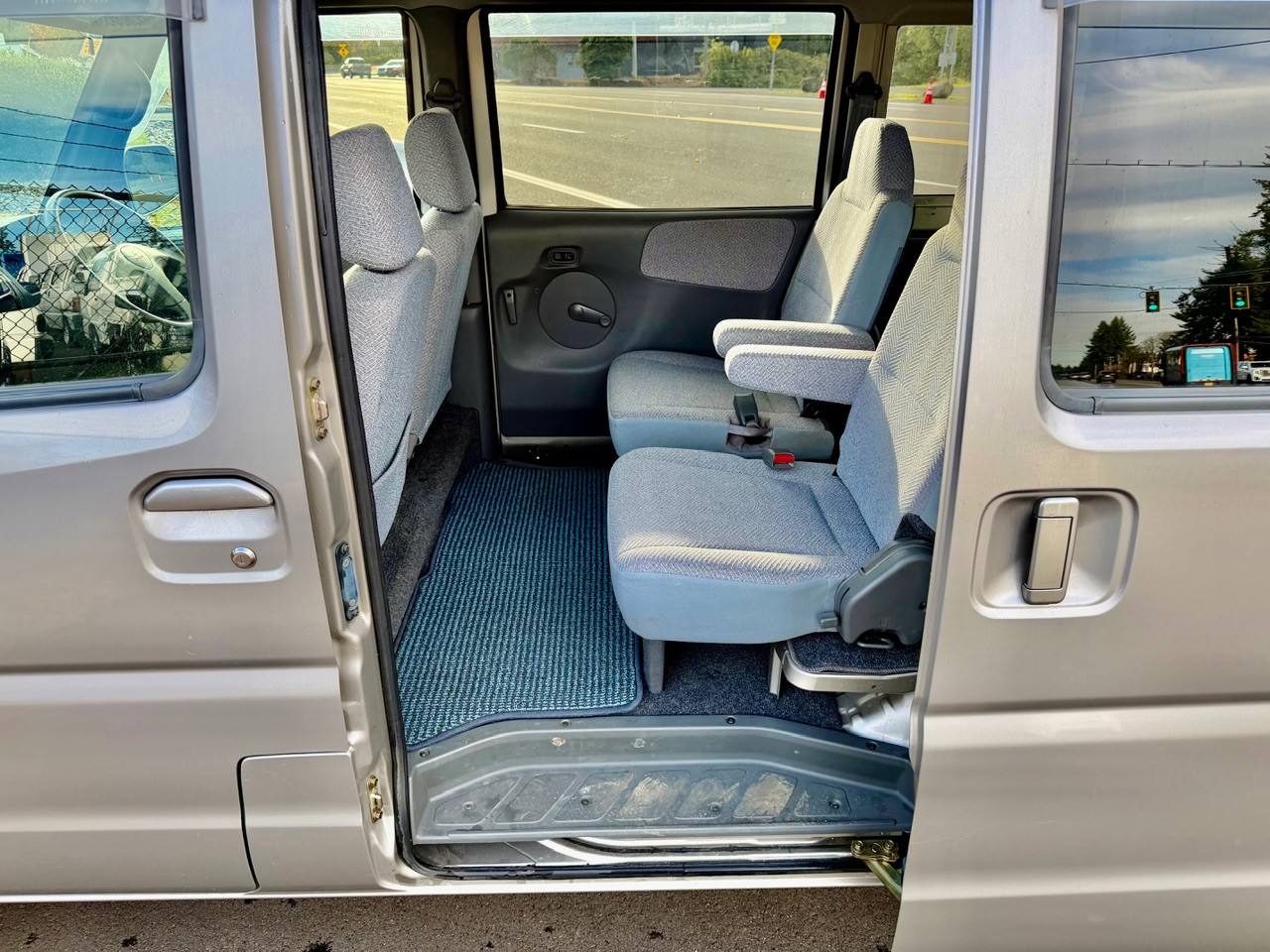 2000 Mitsubishi Townbox EFI 4WD, PS, AC,PW, PL, Airbags, Auto