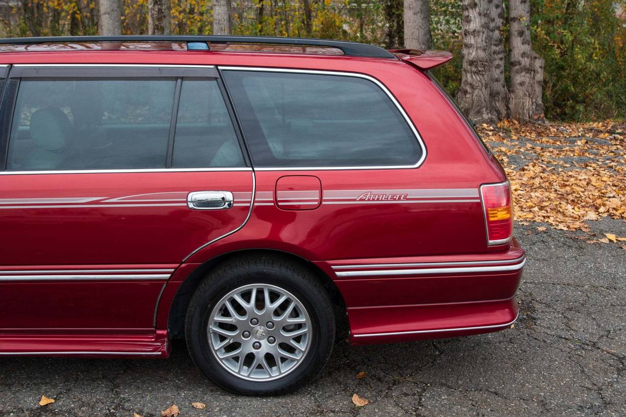 2000 Toyota Crown Estate Athlete G RWD, PW. PL, PS, AC, (1/143)