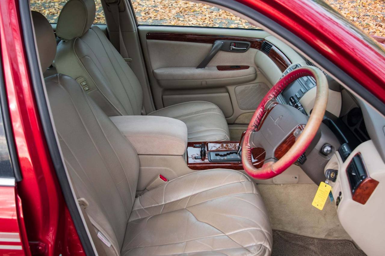 2000 Toyota Crown Estate Athlete G RWD, PW. PL, PS, AC, (1/143)