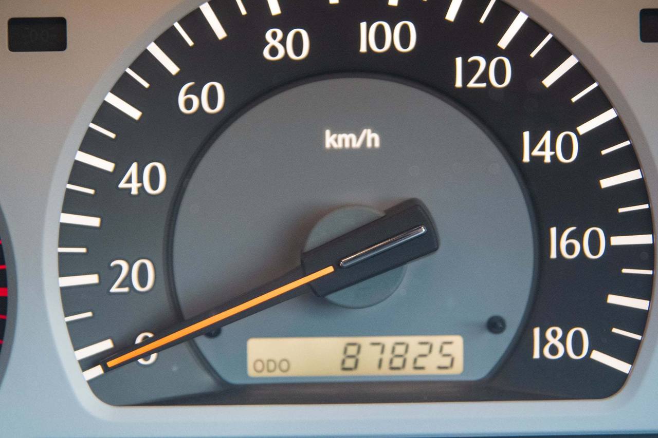2000 Toyota Crown Estate Athlete G RWD, PW. PL, PS, AC, (1/143)