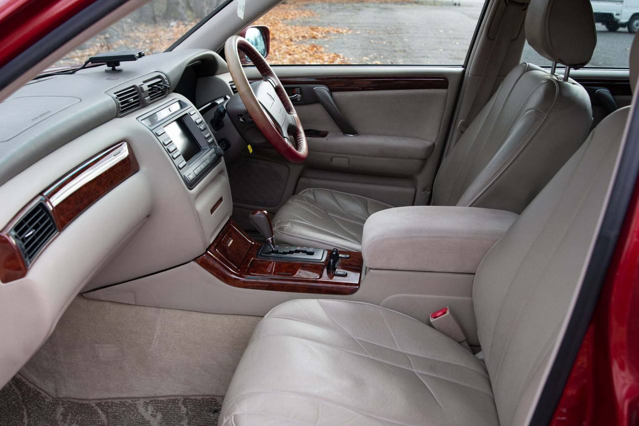 2000 Toyota Crown Estate Athlete G RWD, PW. PL, PS, AC, (1/143)