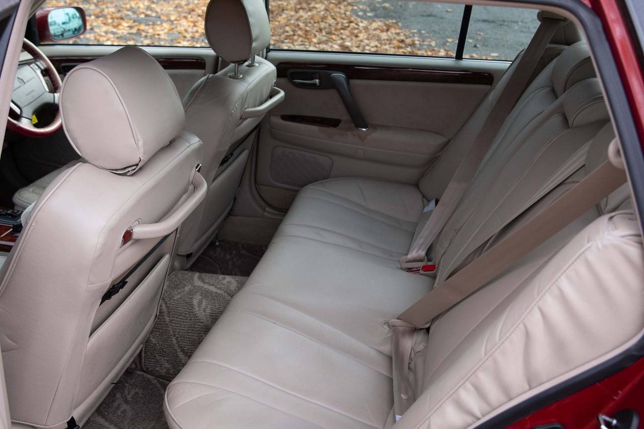 2000 Toyota Crown Estate Athlete G RWD, PW. PL, PS, AC, (1/143)