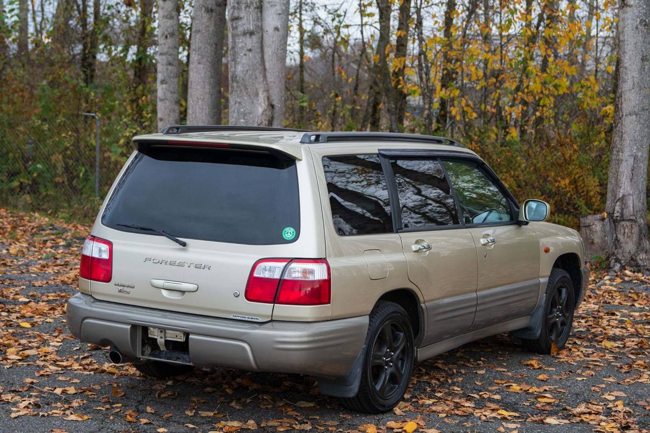 2000 Subaru Forester  4WD, PW,PL,AC, Automatic, Like New!