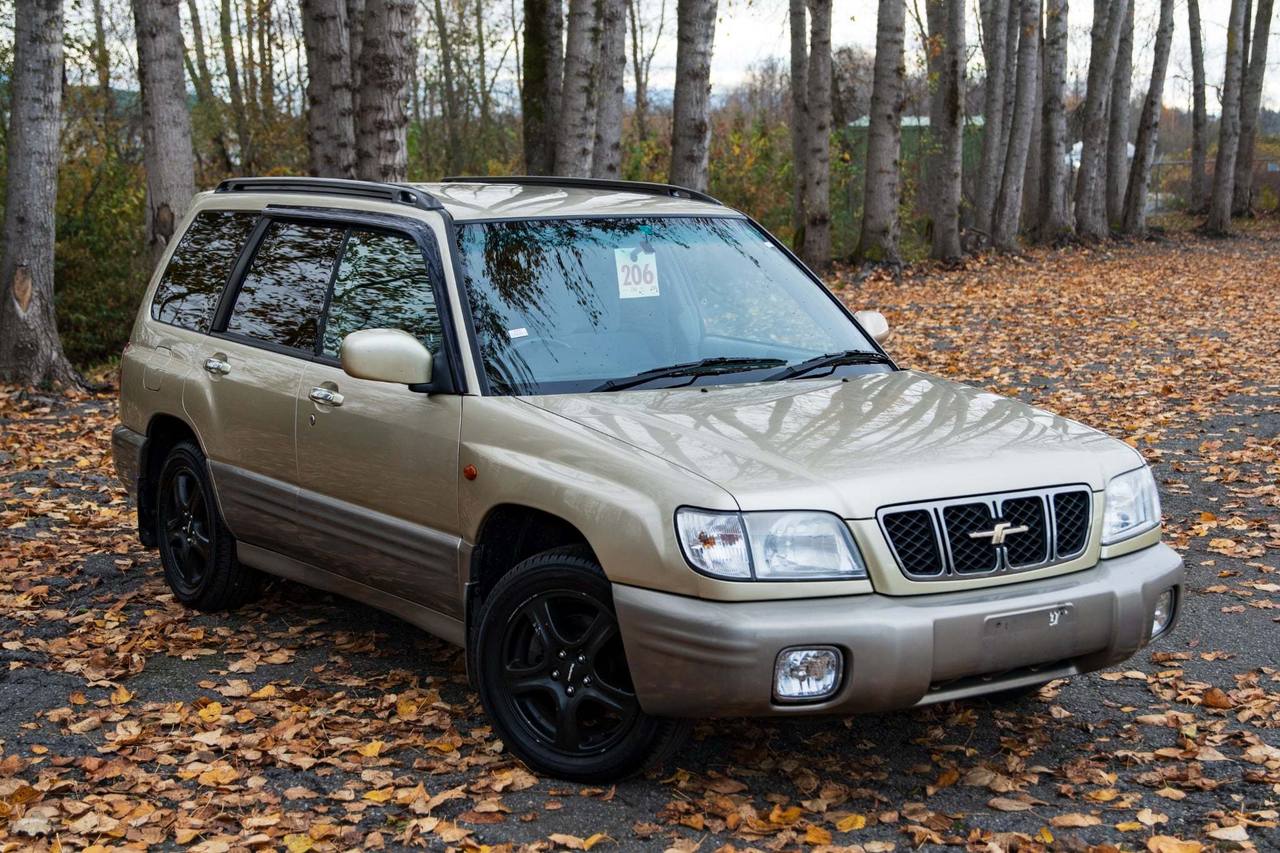 2000 Subaru Forester  4WD, PW,PL,AC, Automatic, Like New!
