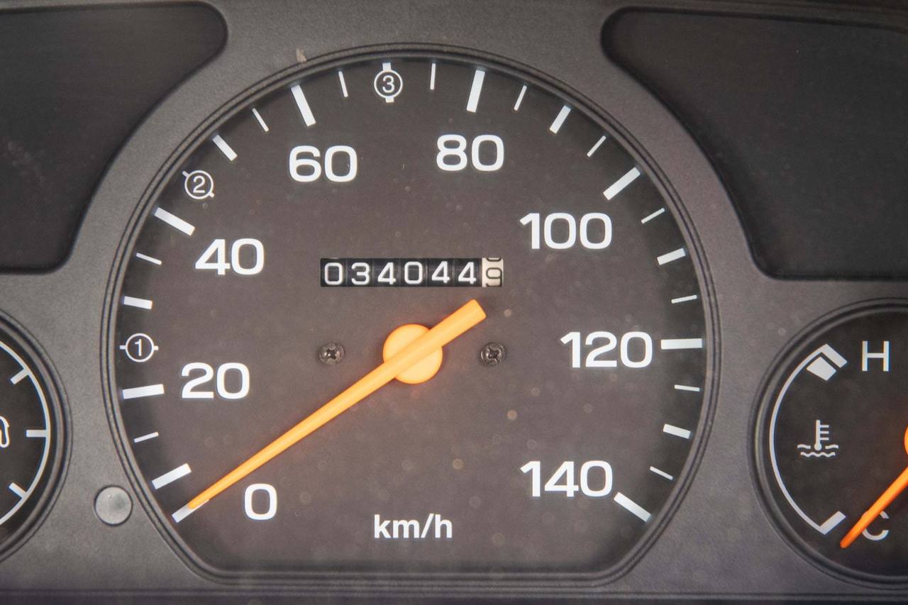 2000 Subaru Sambar EFI 4WD, 2Hi-4Hi, EL Gear, PS, AC, Airbag, 5MT