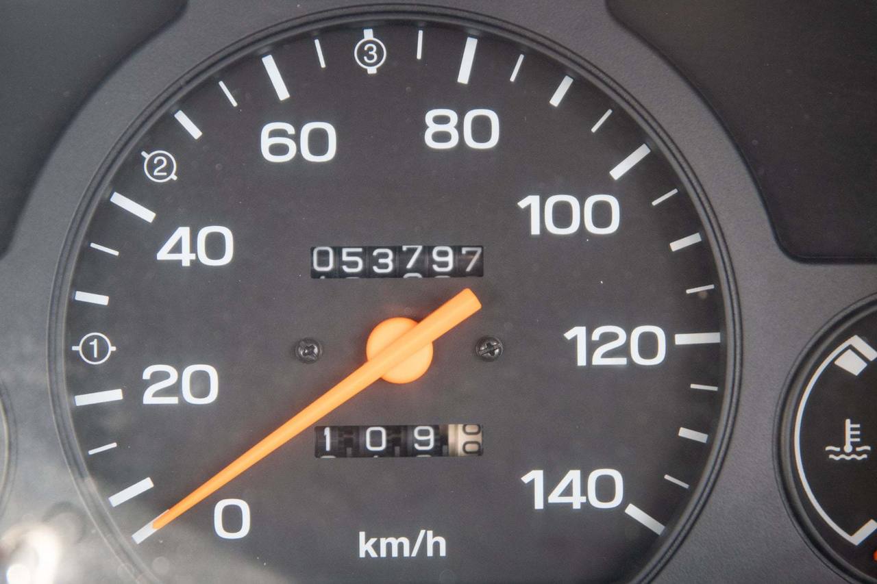 2000 Subaru Sambar EFI Supercharged 4WD, 2Hi-4Hi, PS, AC, Airbag, 5MT