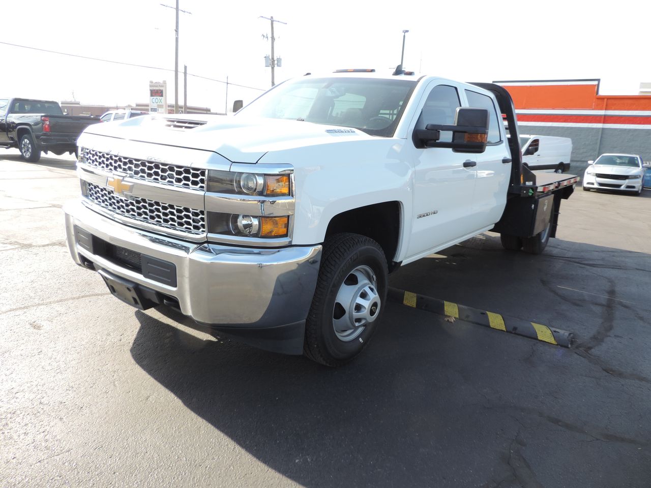 2019 Chevrolet Silverado 3500HD Crew Cab W/T Flatbed DRW 4WD