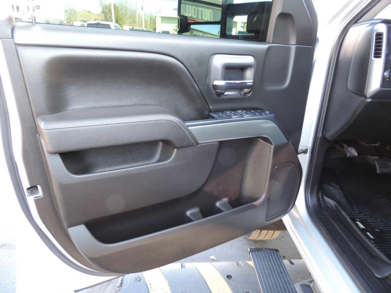 2016 Chevrolet Silverado 3500HD Crew Cab LT DRW 4WD