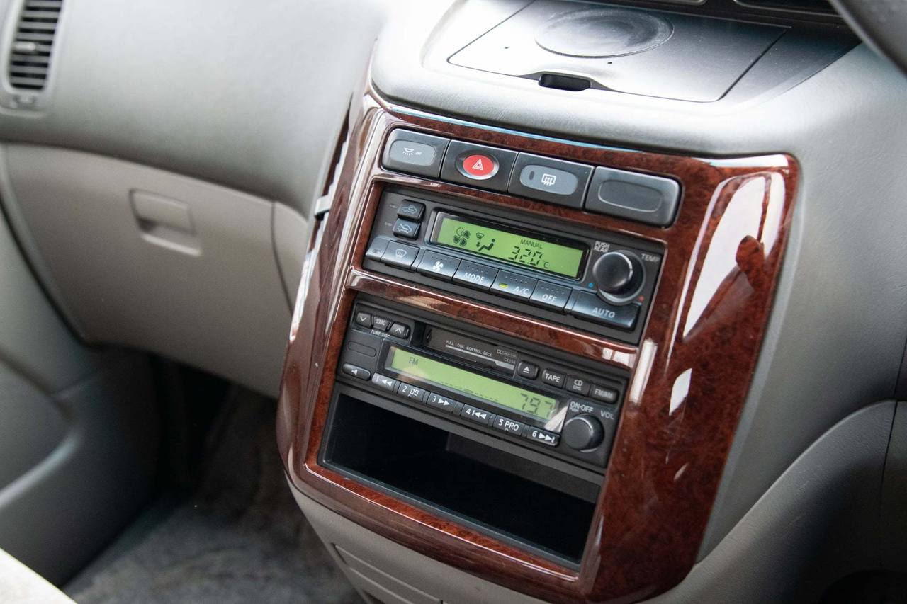1998 Nissan Elgrand Caravan V 4WD, PW, PL, PS, PM, 8 Pass, Auto