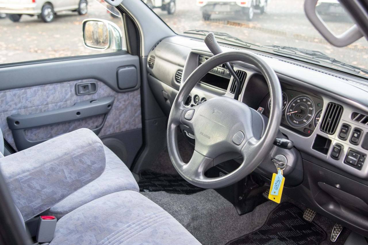 2000 Daihatsu Atrai 7 EFI 4WD, PS, PW, PL, AC, Airbags, 7 Pass, Auto