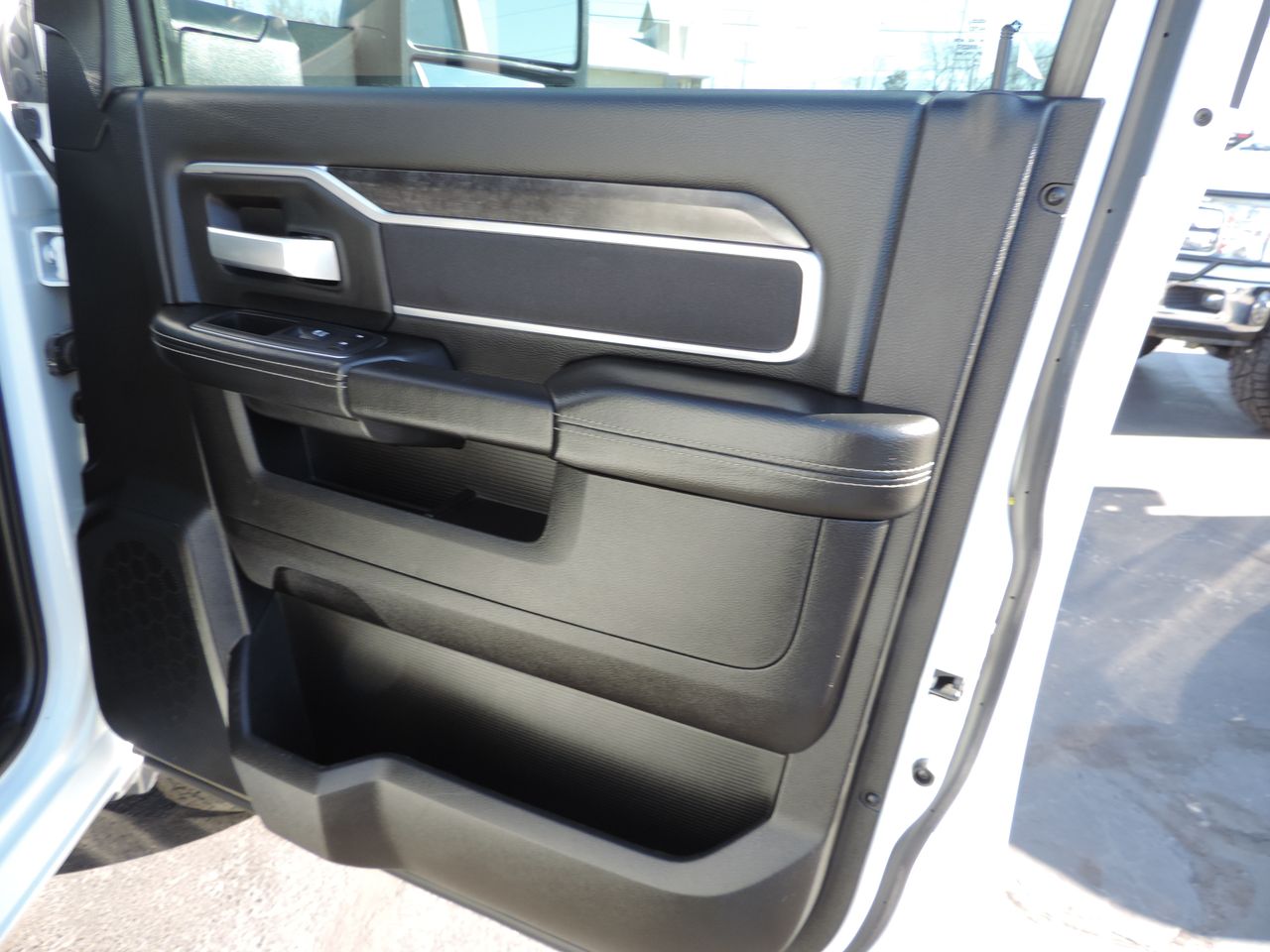 2024 RAM 3500 Crew Cab 4WD DRW