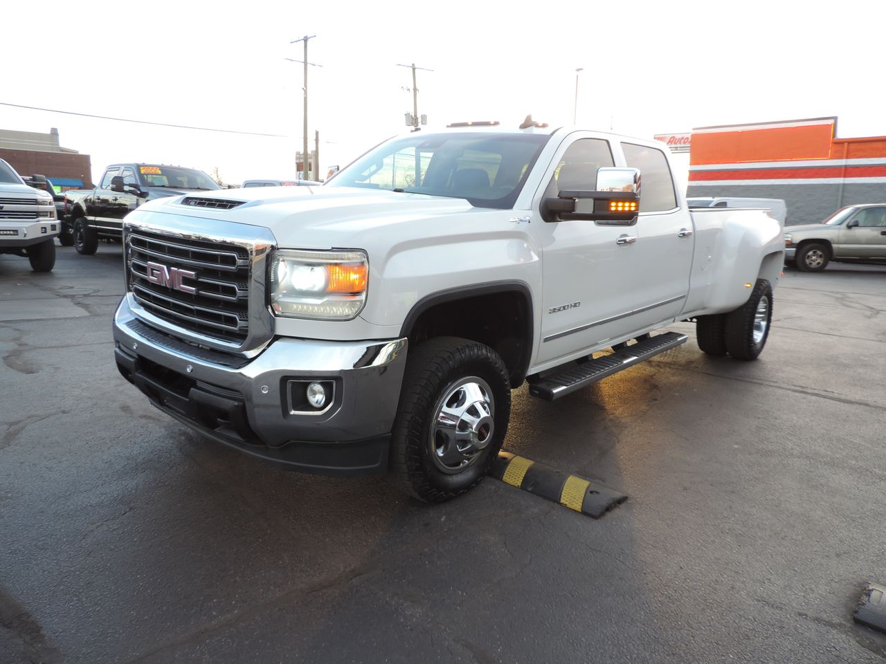 2019 GMC Sierra 3500HD Crew Cab SLT DRW 4WD