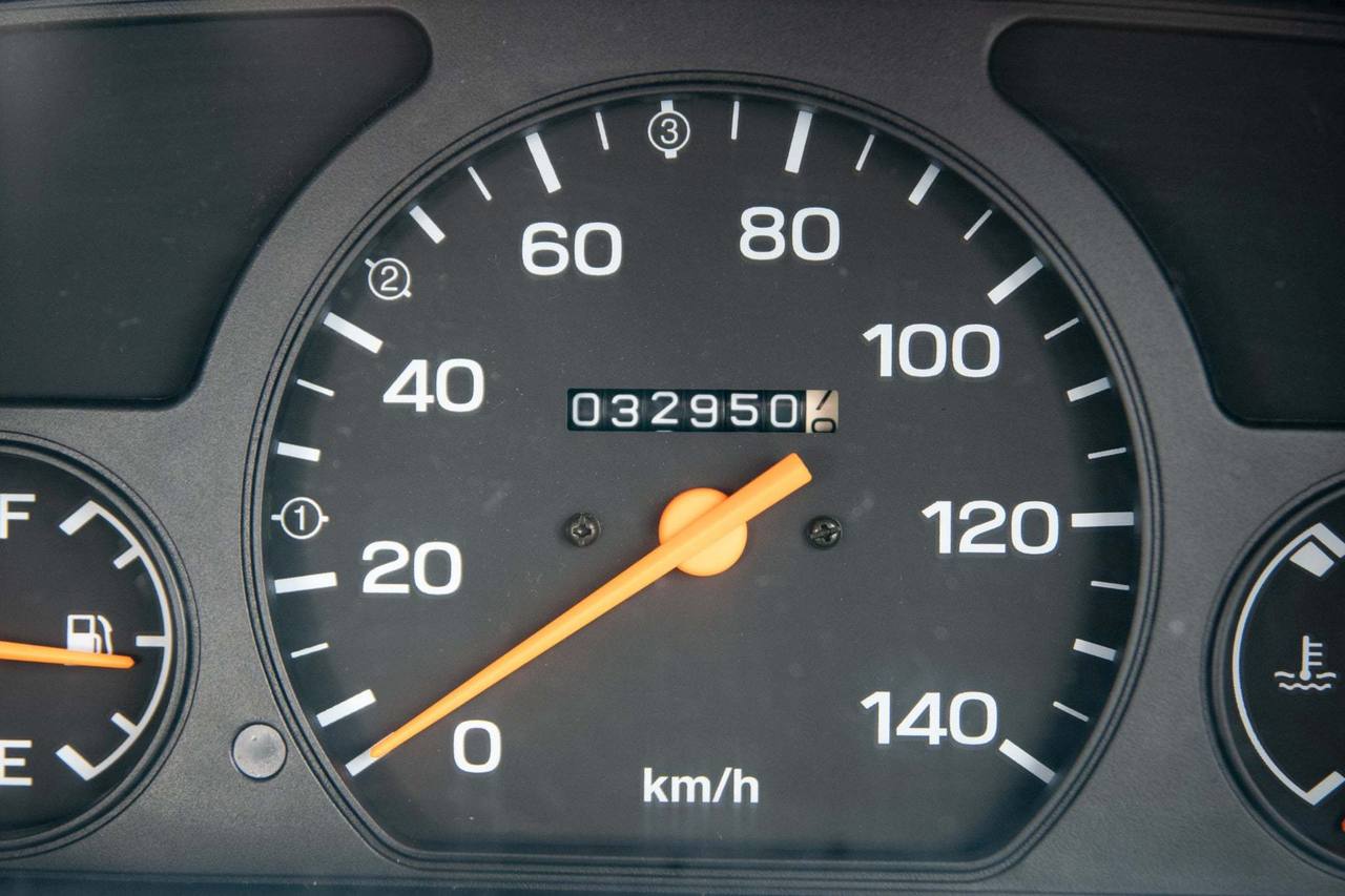 2000 Subaru Sambar EFI 4WD, 2Hi-4Hi, EL Gear, PS, AC, Airbag, 5MT