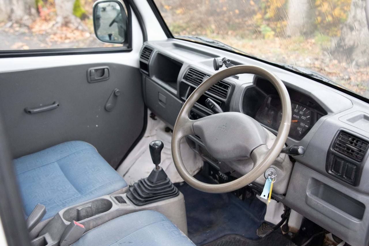 1999 Mitsubishi Minicab HD Dump 4WD, 2Hi-4Hi-4Lo, PS, AC, 5MT, LSD