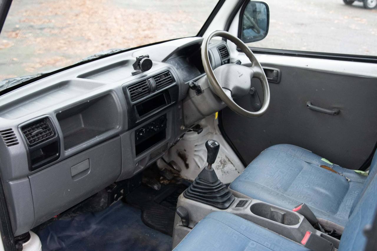 1999 Mitsubishi Minicab HD Dump 4WD, 2Hi-4Hi-4Lo, PS, AC, 5MT, LSD