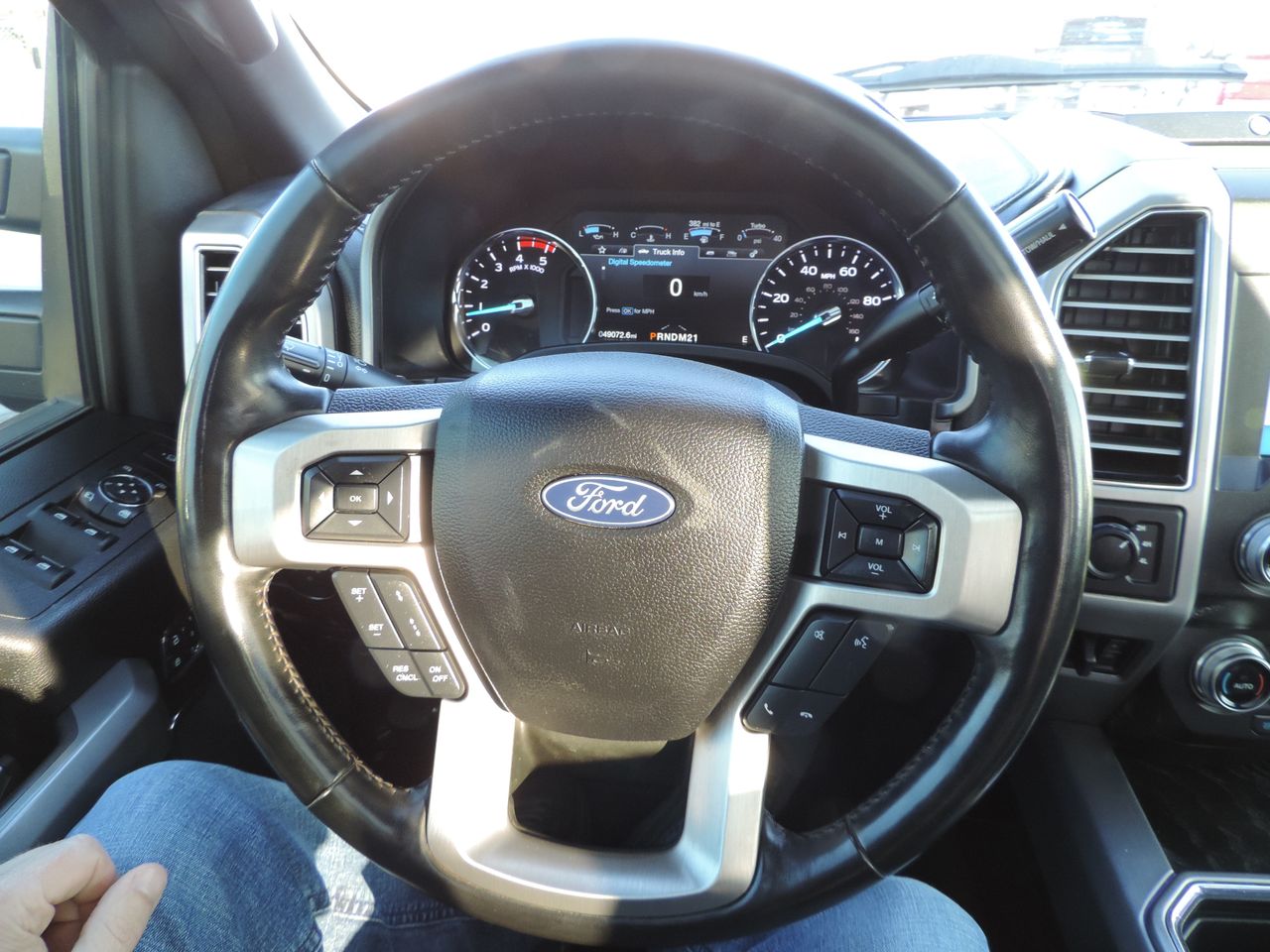 2019 Ford F-250 SD Crew Cab Platinum FX4 4WD