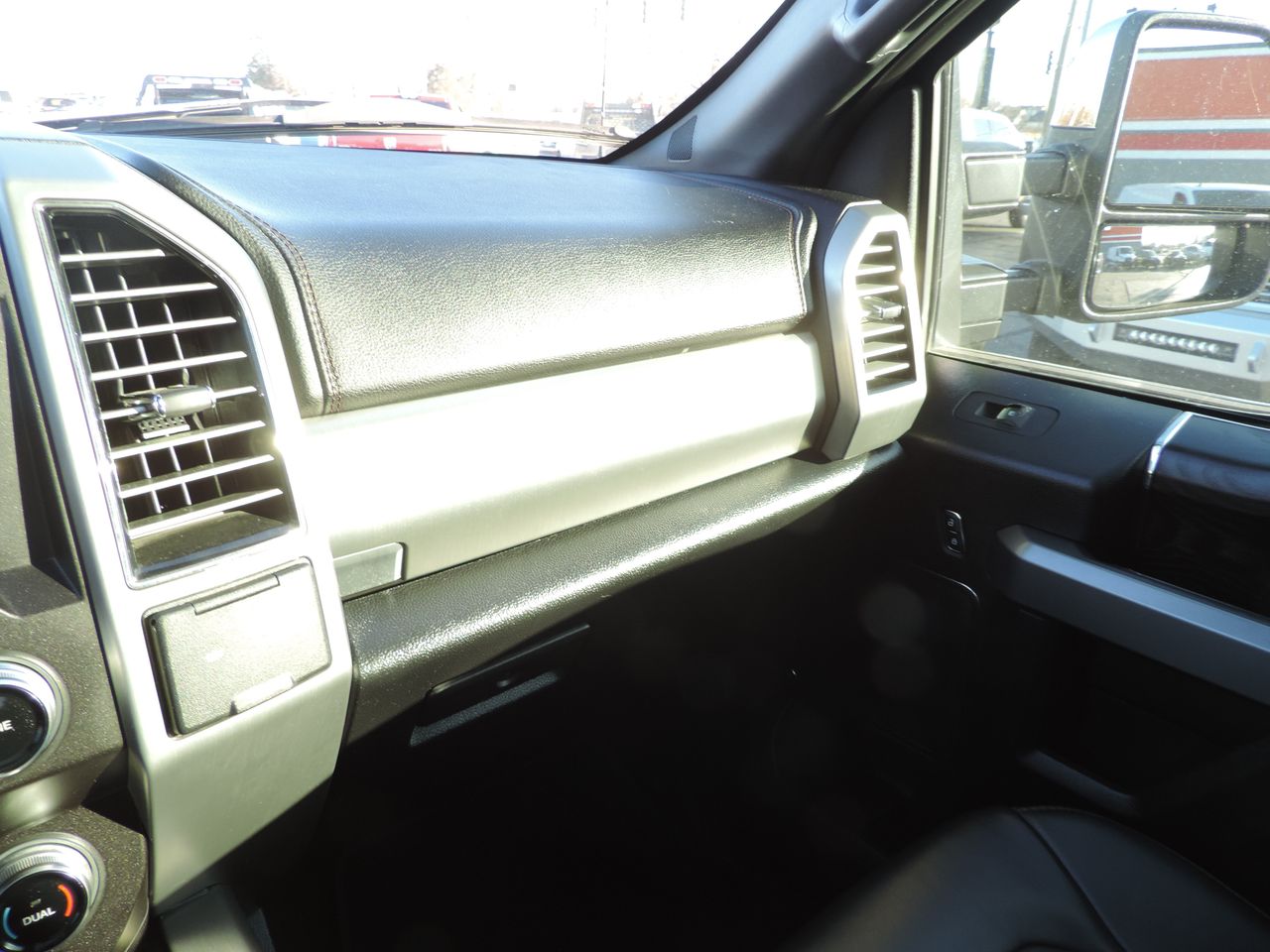 2019 Ford F-250 SD Crew Cab Platinum FX4 4WD