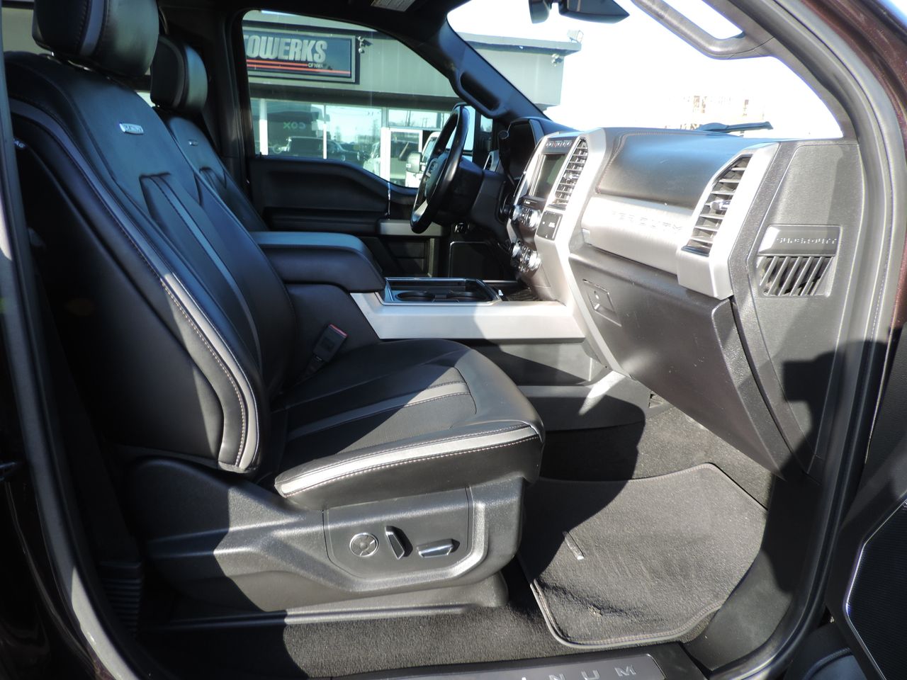 2019 Ford F-250 SD Crew Cab Platinum FX4 4WD