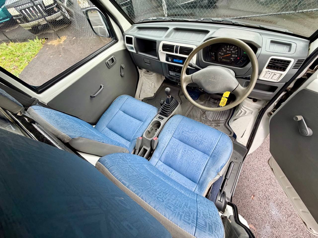 2000 Mitsubishi Minicab HD Dump 4WD, 2Hi-4Hi-4Lo, AC, PS, 5MT, LSD