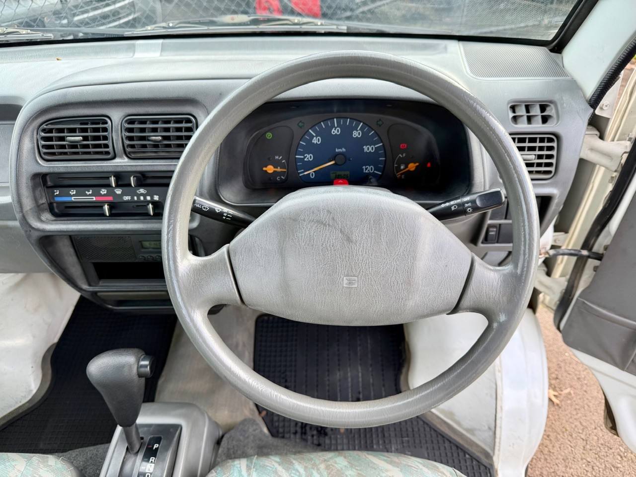 2000 Suzuki Carry EFI 4WD, 2Hi-4Hi, PS, AC, Automatic, Mint!