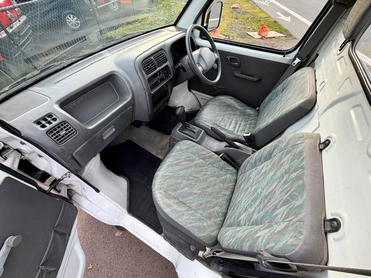 2000 Suzuki Carry EFI 4WD, 2Hi-4Hi, PS, AC, Automatic, Mint!