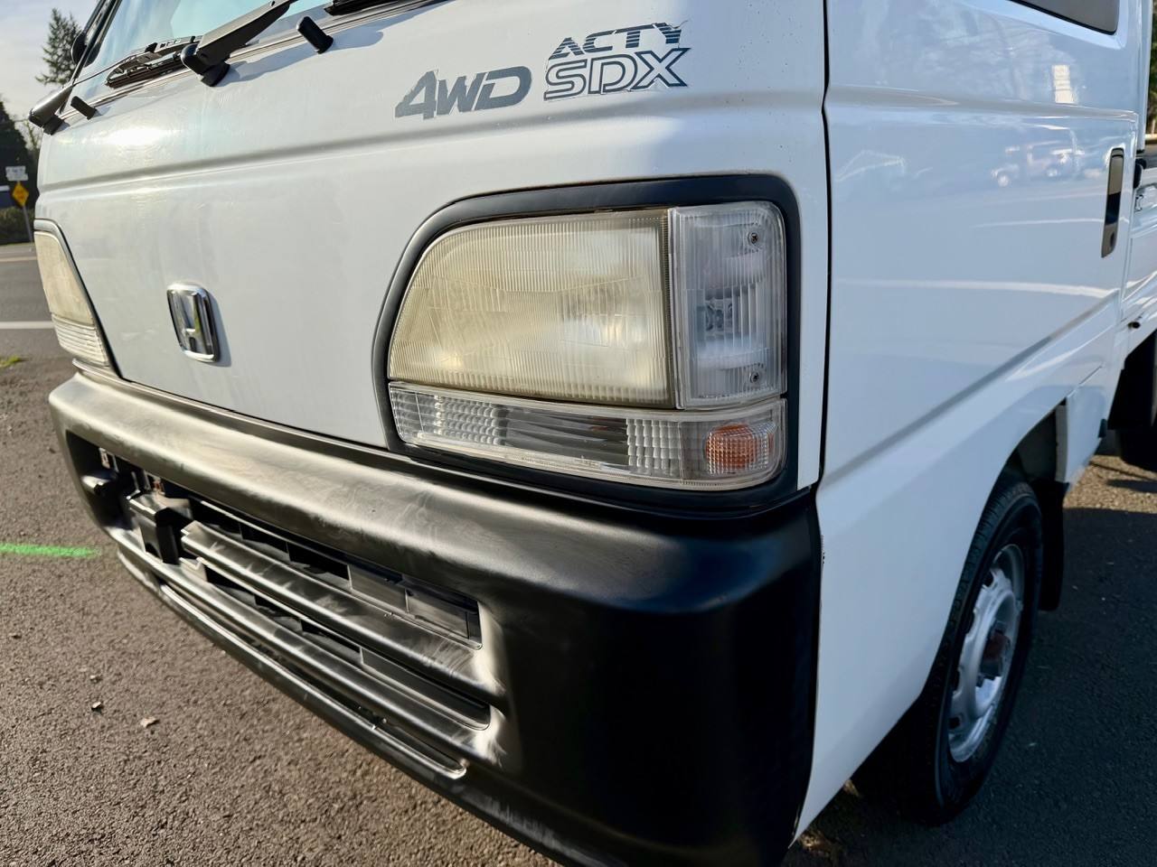 1998 Honda Acty Super Delux 4WD Mid-Engine, AC, 5MT, Like New!
