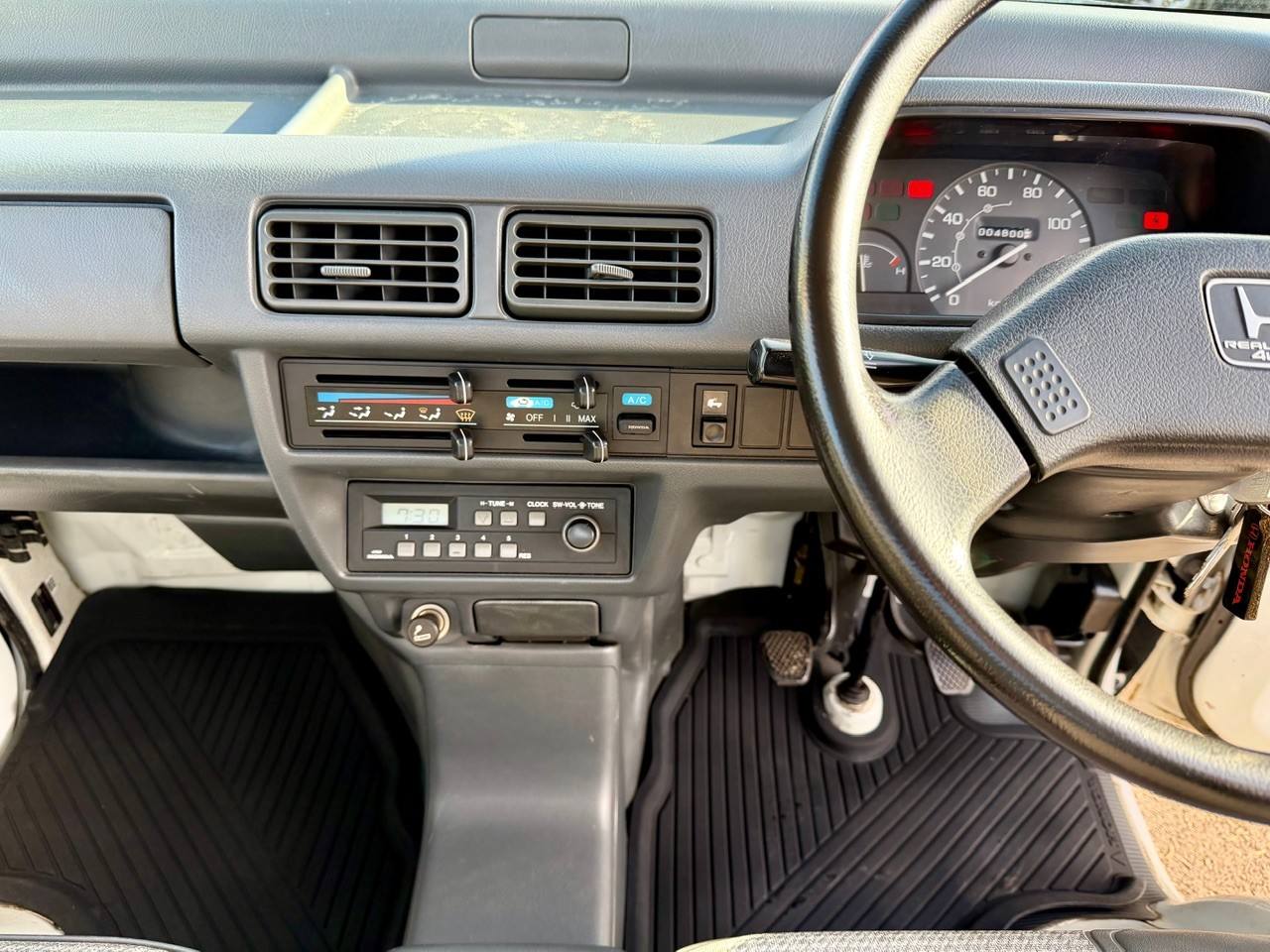 1998 Honda Acty Super Delux 4WD Mid-Engine, AC, 5MT, Like New!