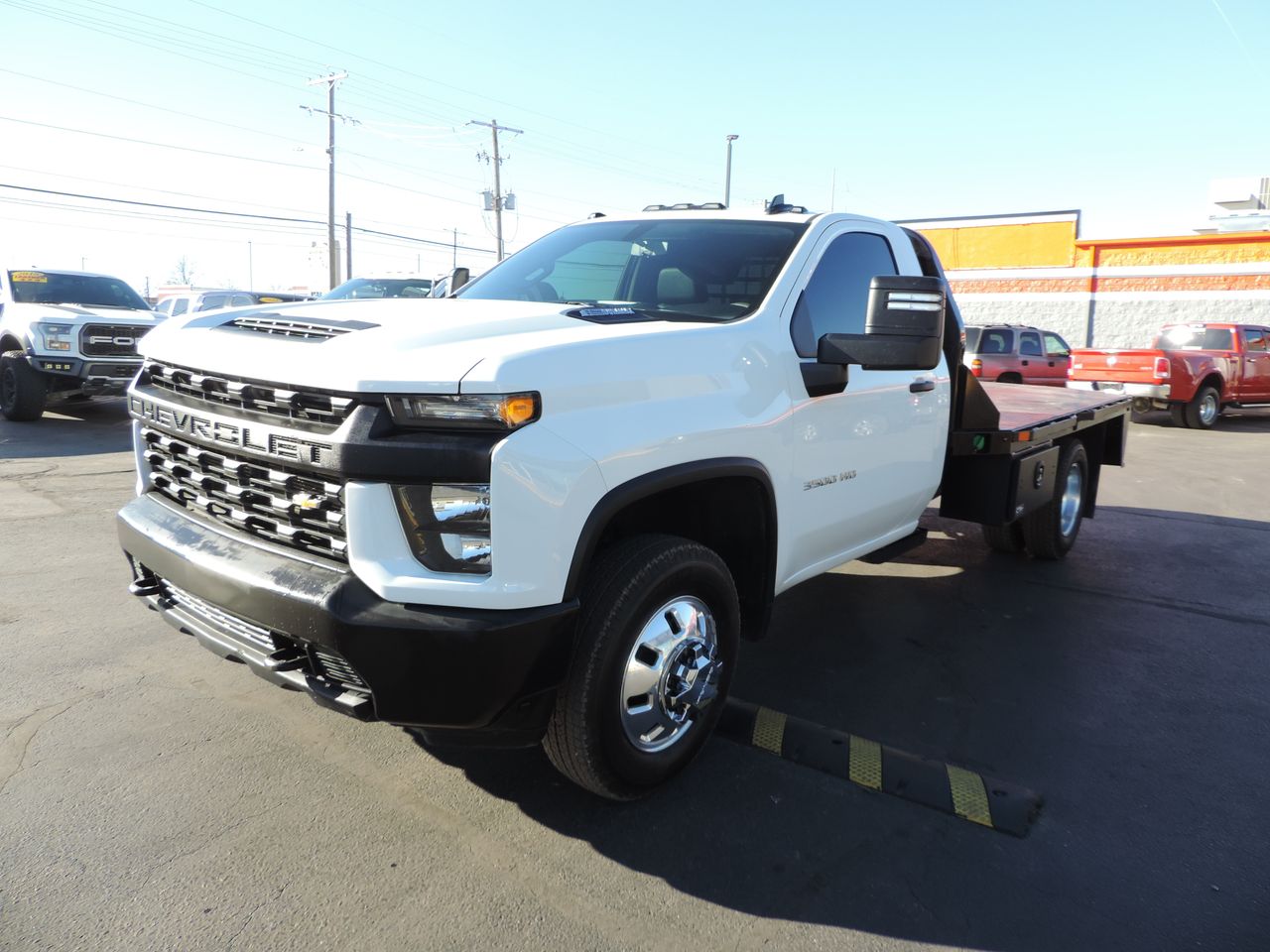 2023 Chevrolet Silverado 3500HD Reg. Cab W/T Flatbed DRW 4WD
