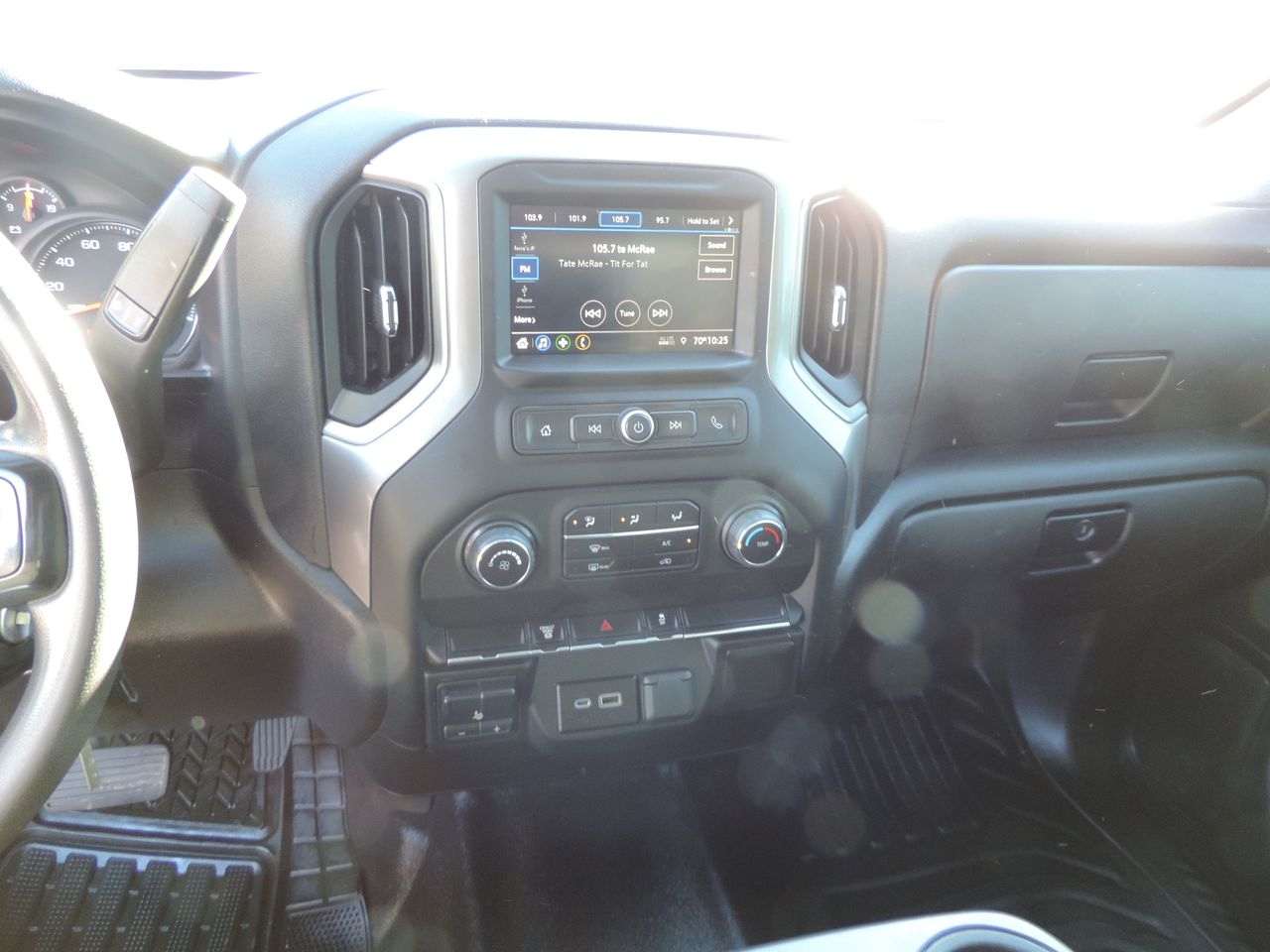2023 Chevrolet Silverado 3500HD Reg. Cab W/T Flatbed DRW 4WD